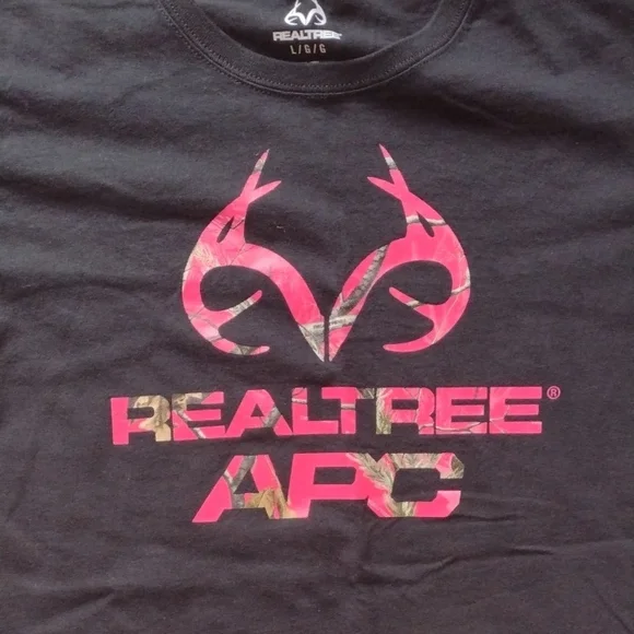 Realtree Black T-Shirt with Pink Logo - Picture 2 of 3